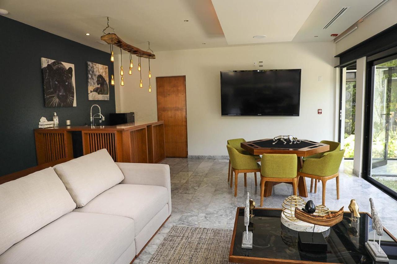 Panther Bay Boutique Hotel 아쿠말 외부 사진