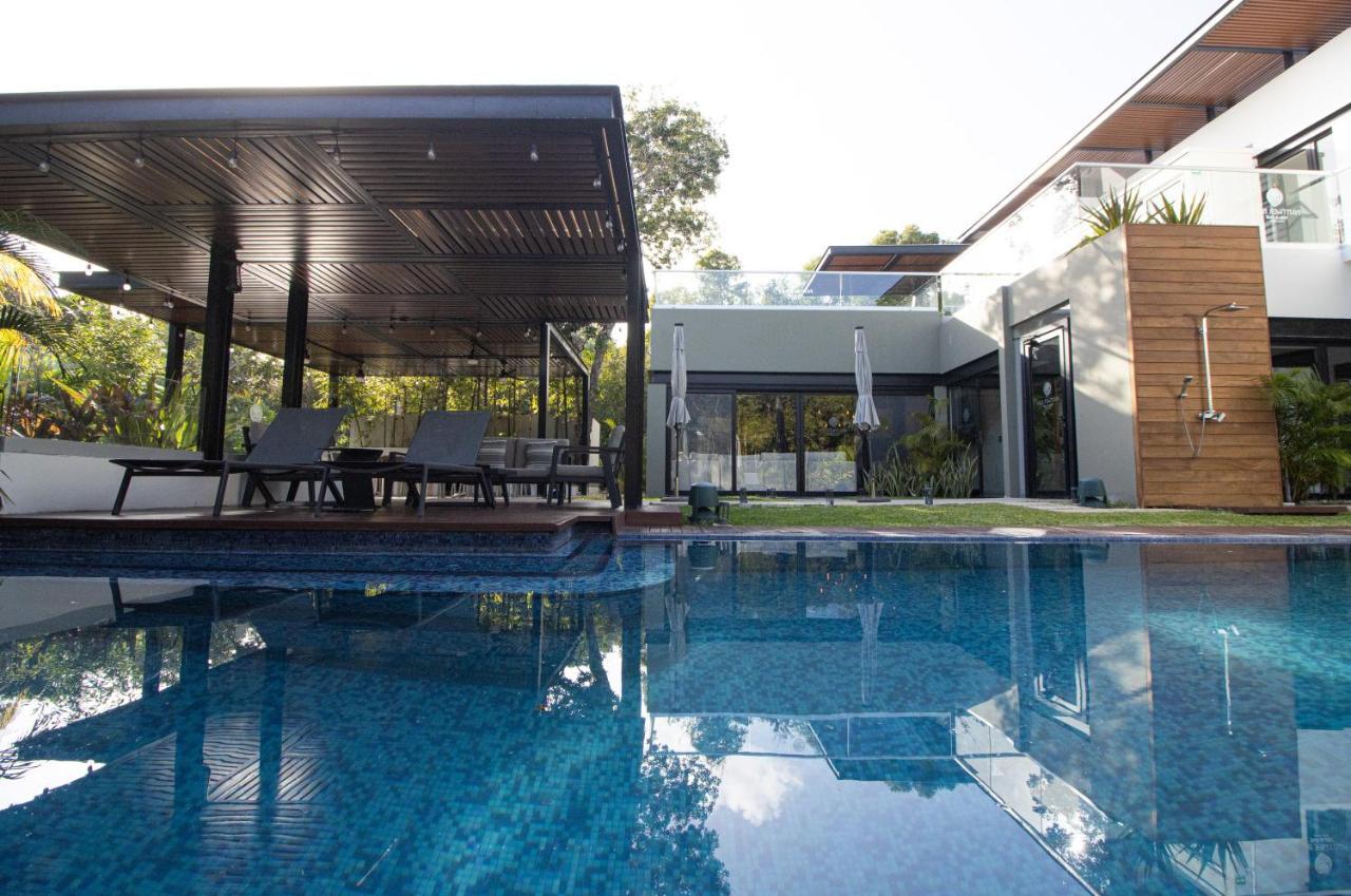 Panther Bay Boutique Hotel 아쿠말 외부 사진
